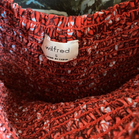 ❌SOLD!❌ Wilfred puff sleeve smocked floral mini dress - Picture 4 of 8